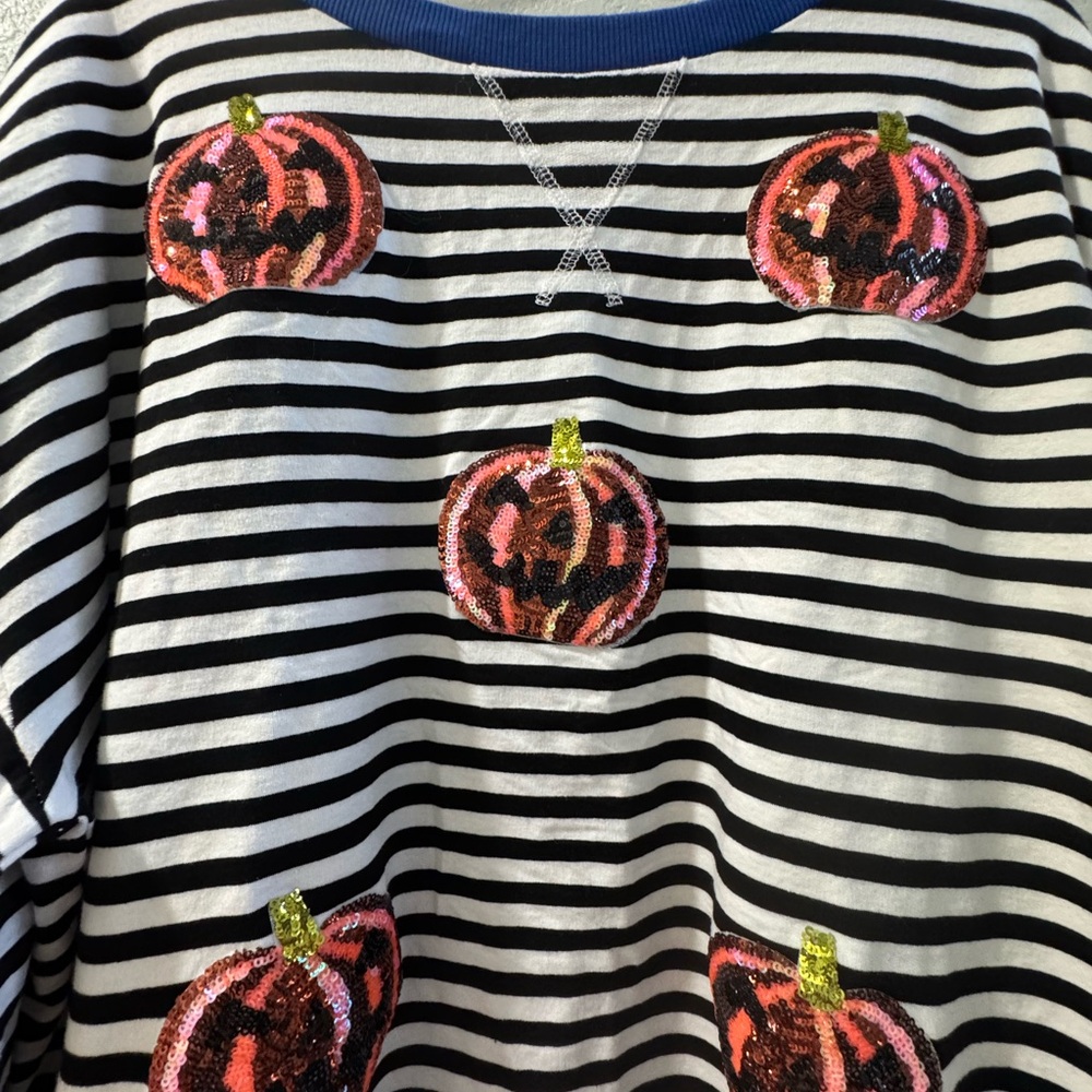 Plus Halloween Striped Sequin Pumpkin Sweatshirt - Picture 4 of 6